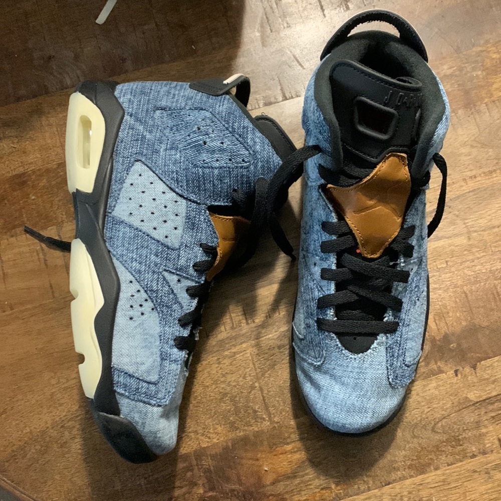 Authentic Air Jordan Retro Gs